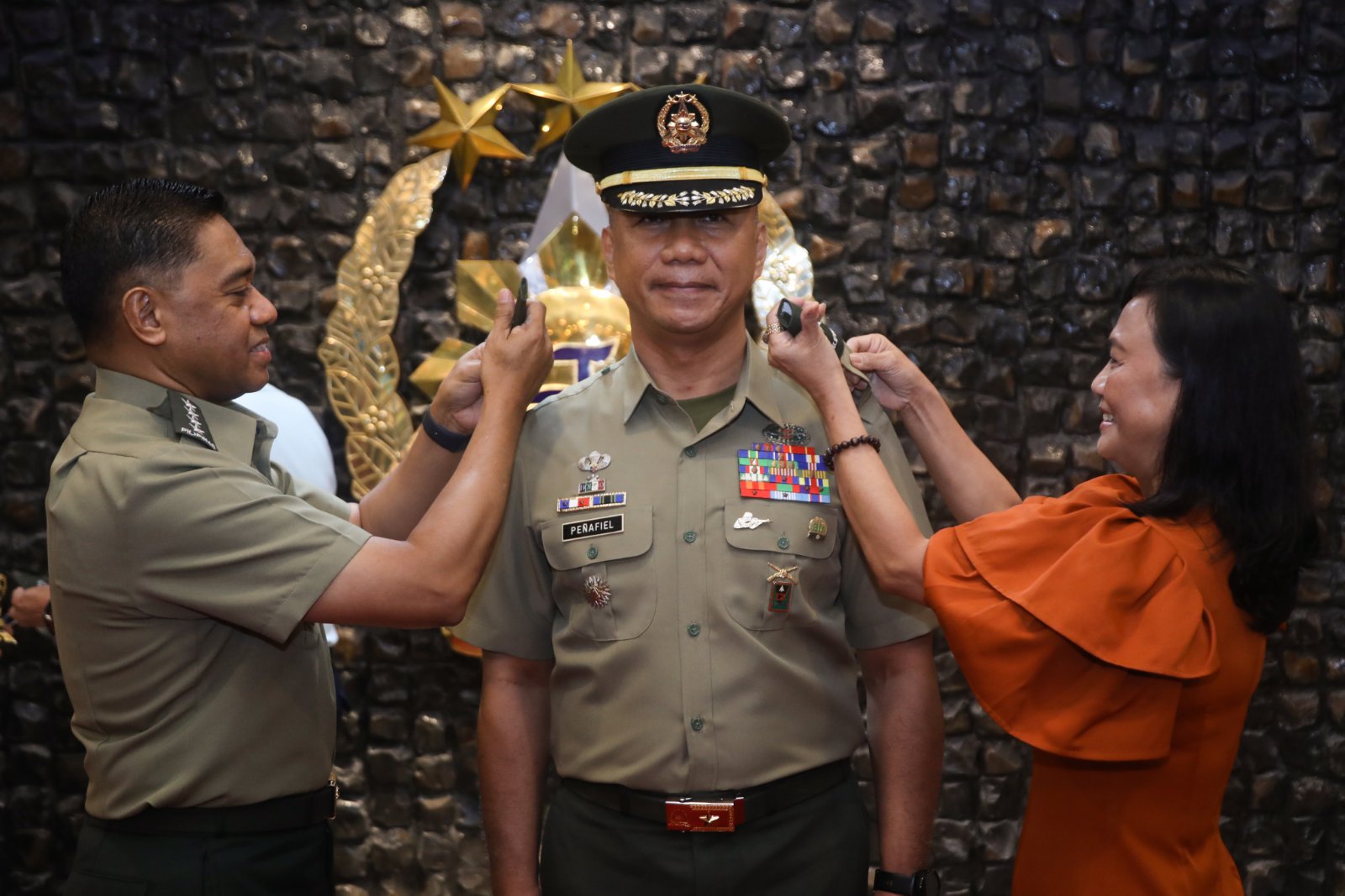 Armed - Gen Romeo Brawner Jr dons one-star shoulder loops on BGen ...