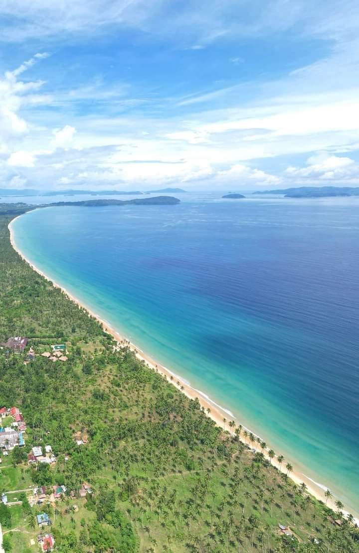Rising - LONGEST WHITE SAND BEACH IN THE PHILIPPINES! ⛱️🇵🇭 San Vicente ...
