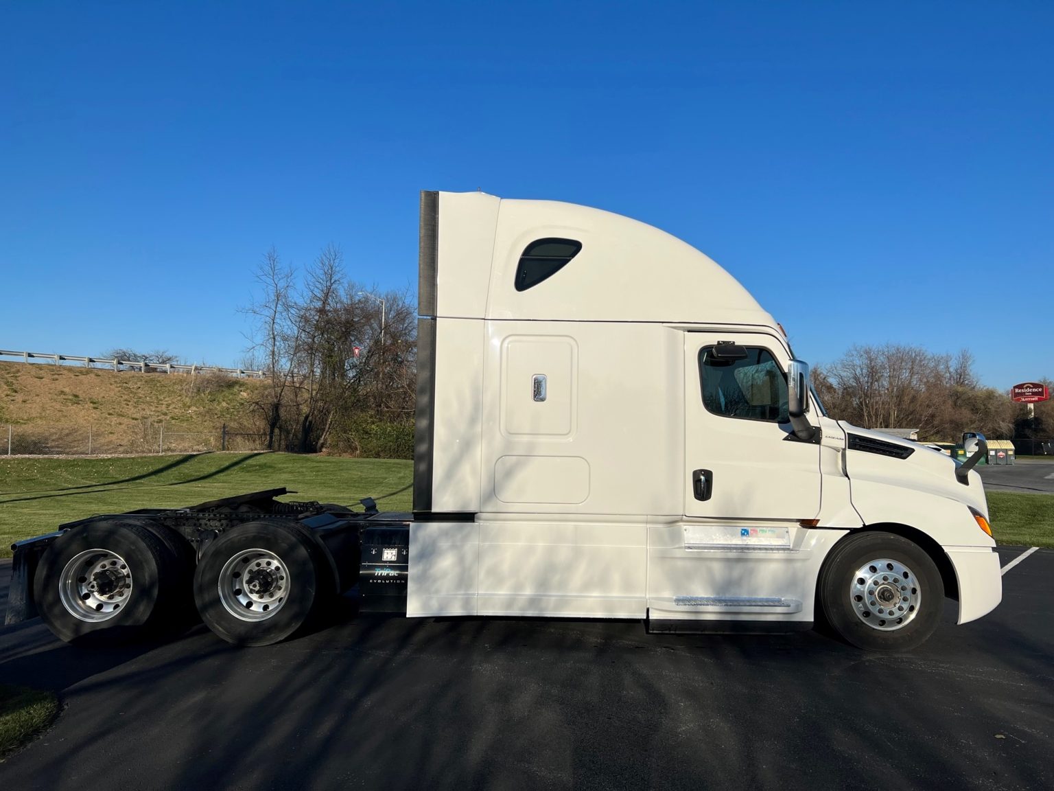 Buzznerd Trucks - Check out this 2019 FREIGHTLINER...