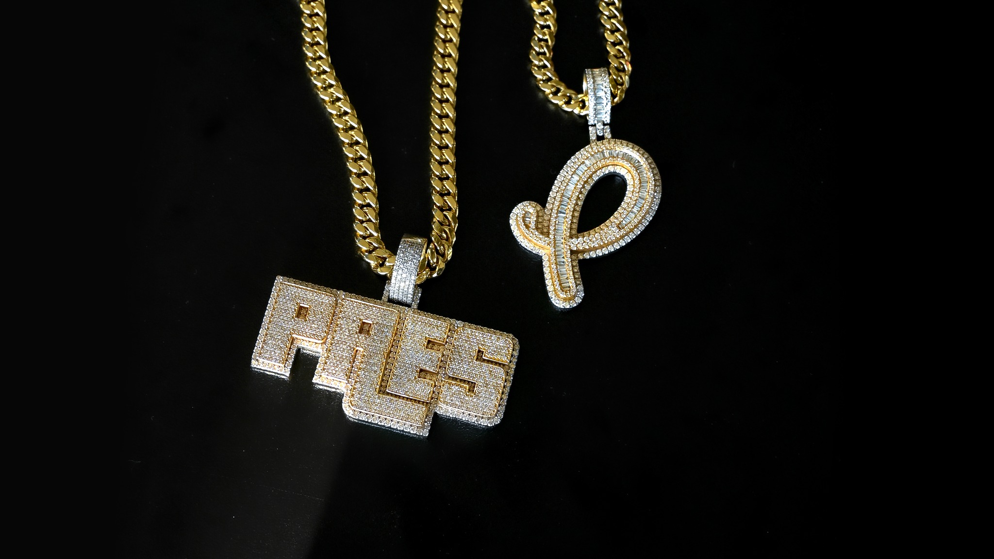 Not just iced. Iced right. Every link on this rope chain is handset ...