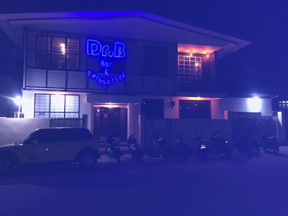 Dr.B Bar & Restaurant