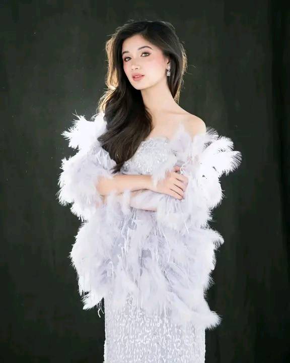 Sofia Rainies Official