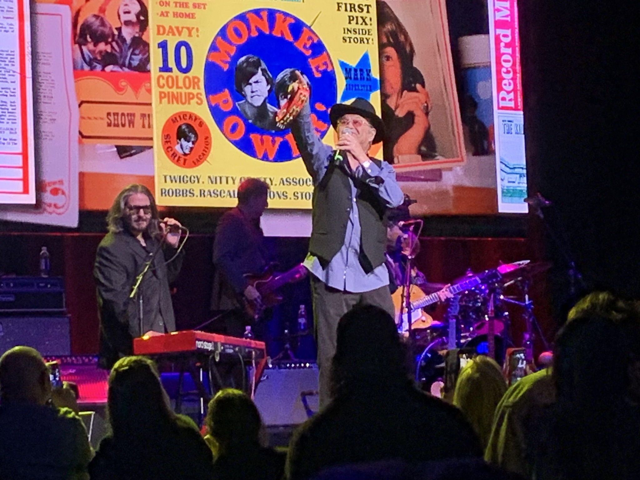 【レコード】2 Of Americaz Most Wanted【30周年記念盤】 The legendary Micky Dolenz visited Amoeba Hollywood for a special
