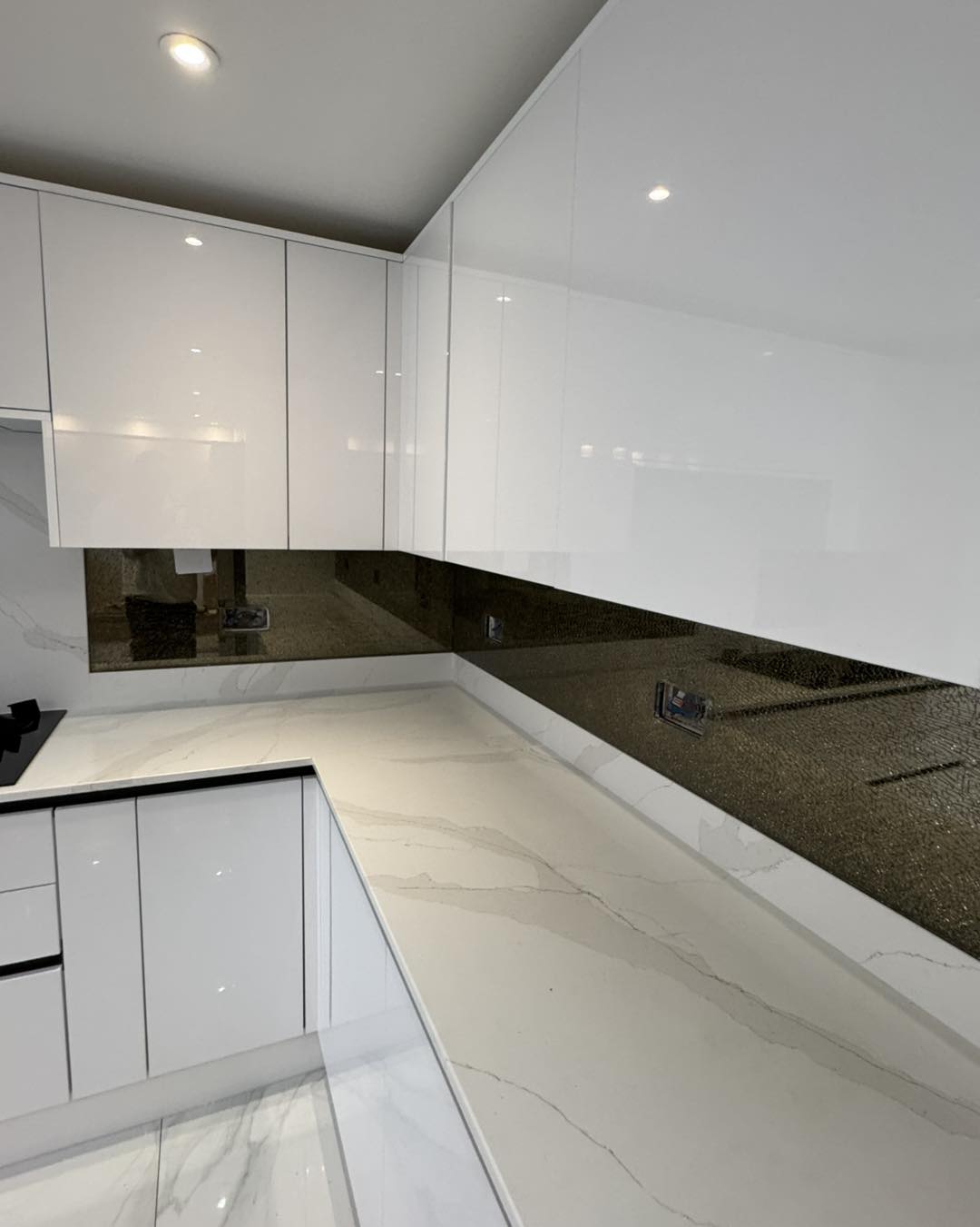 Sprayed Splashbacks | Walkden