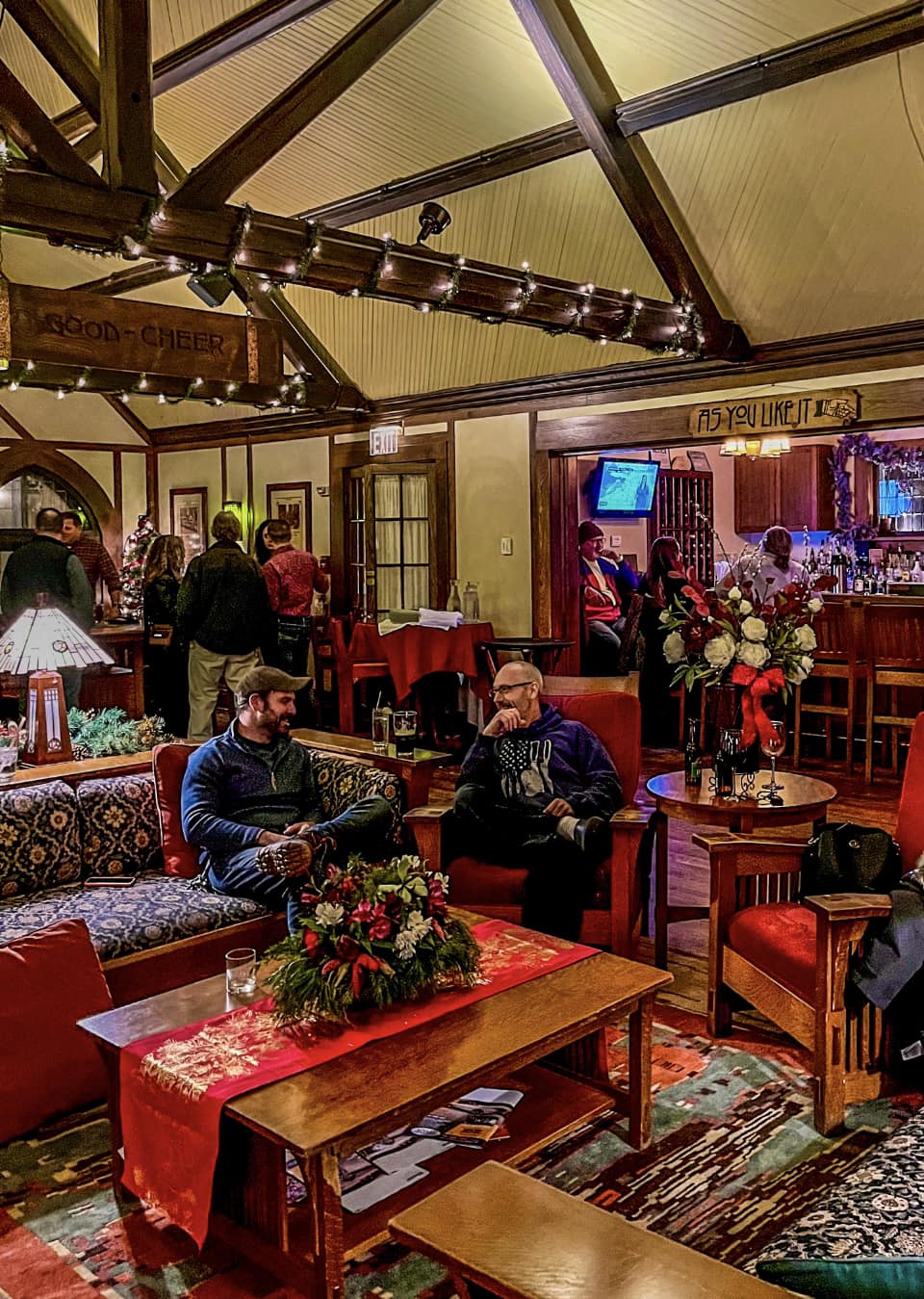 🎄Meet for cocktails in the historic... - The Roycroft Inn