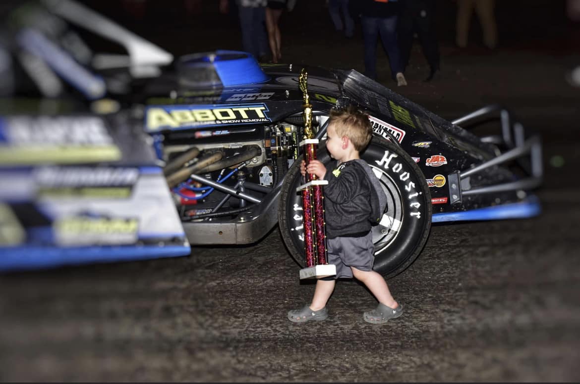 Meyer Racing - Who wants to do a win it Wednesday!? 🙋🏼‍♀️...