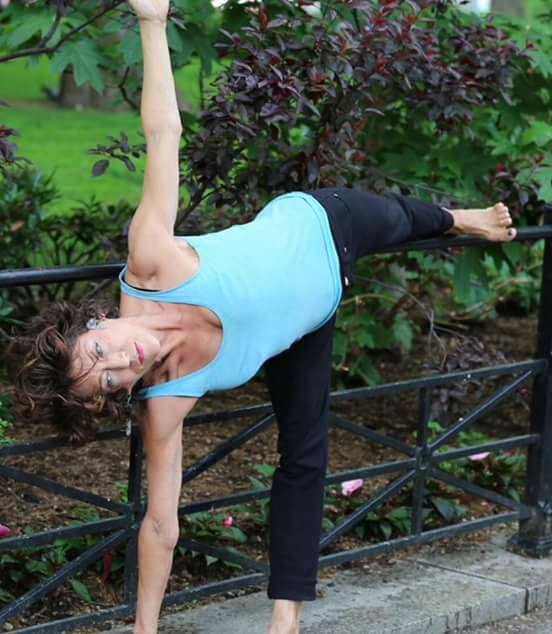 Robin Simmonds Yoga
