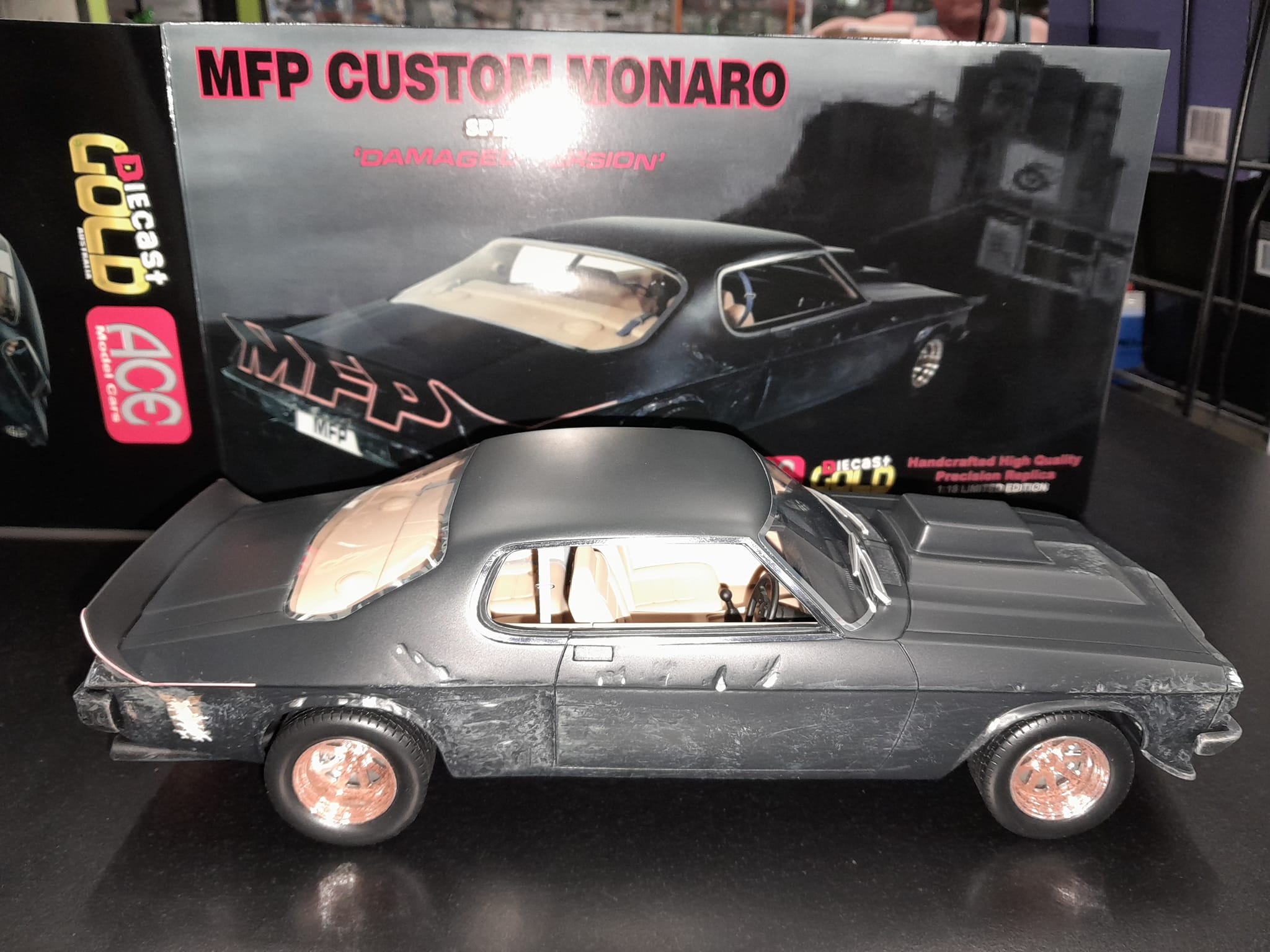 NEW* 1/18 Mad Max Nightrider - 