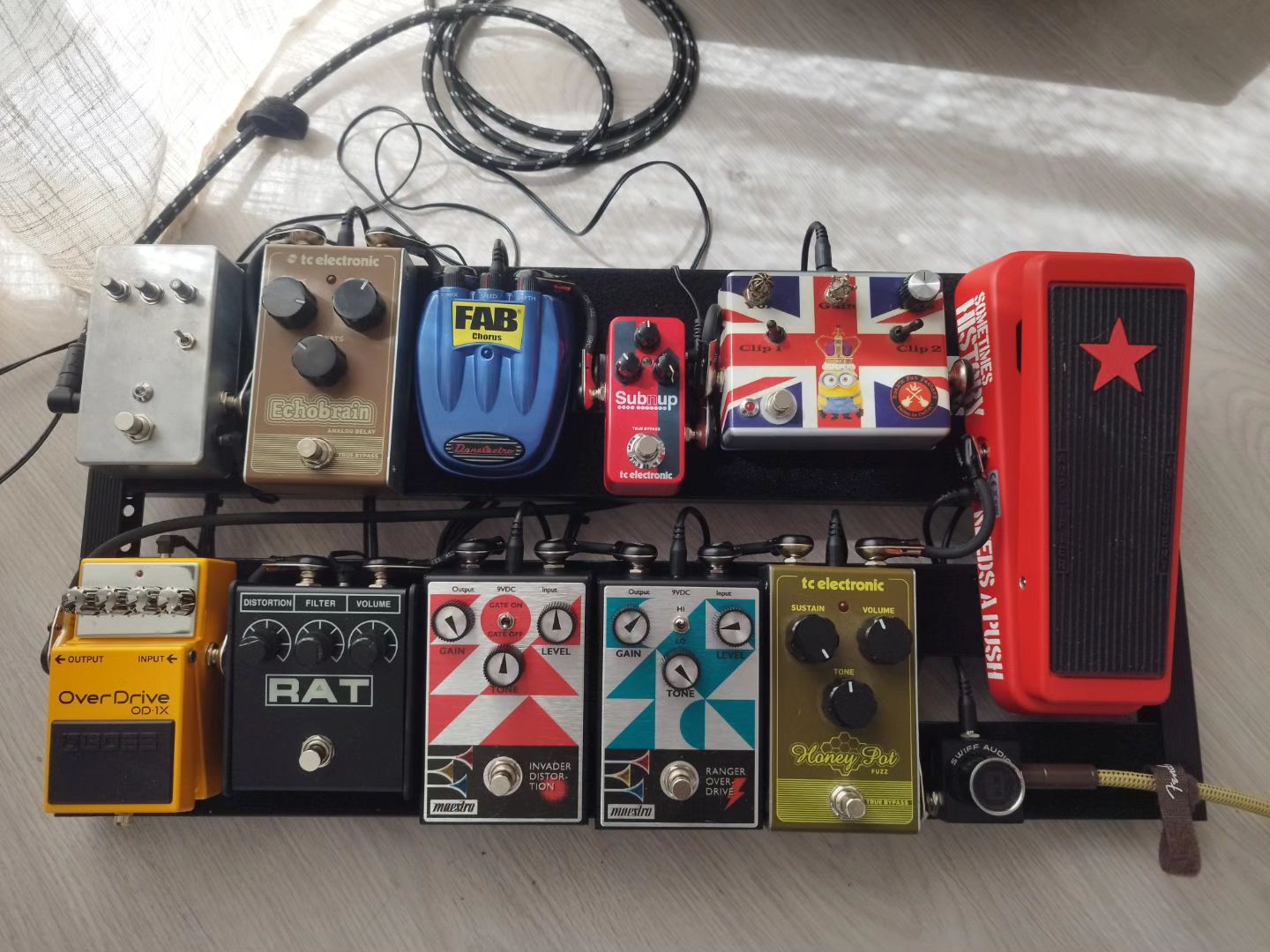 Danelectro Fab Fuzz and Fab Chorus pedal review