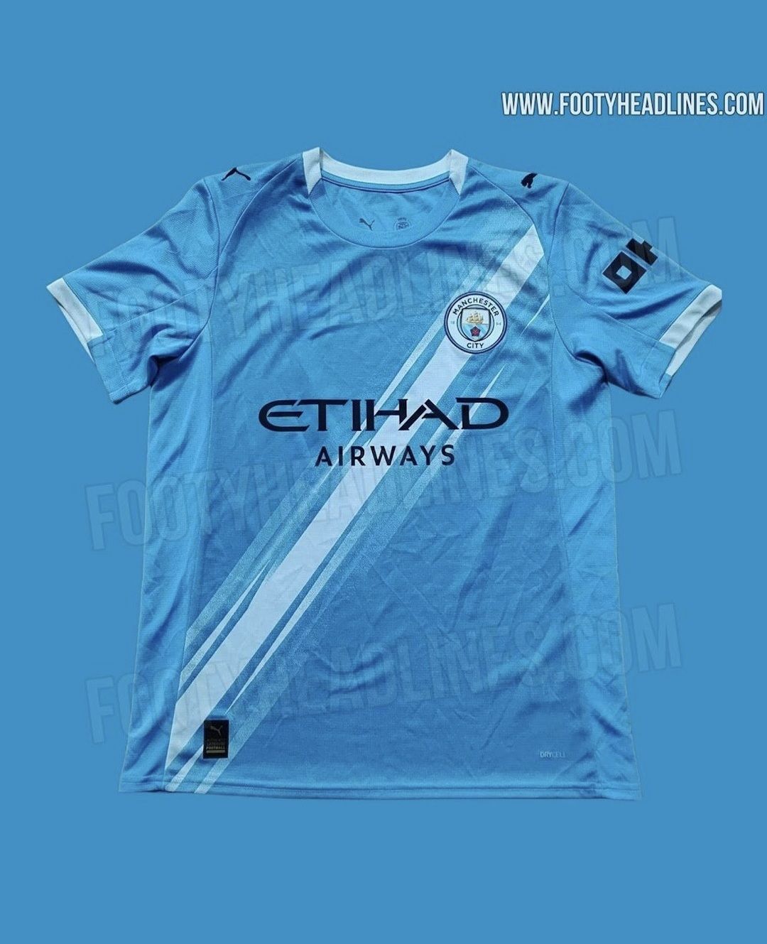 ☁🩵 Yui Hasegawa models Man City's 2026-27 home shirt. (📸 via