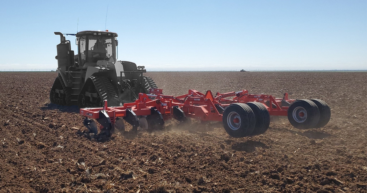 Born Implement - The KUHN Krause 4835 in-line ripper is...