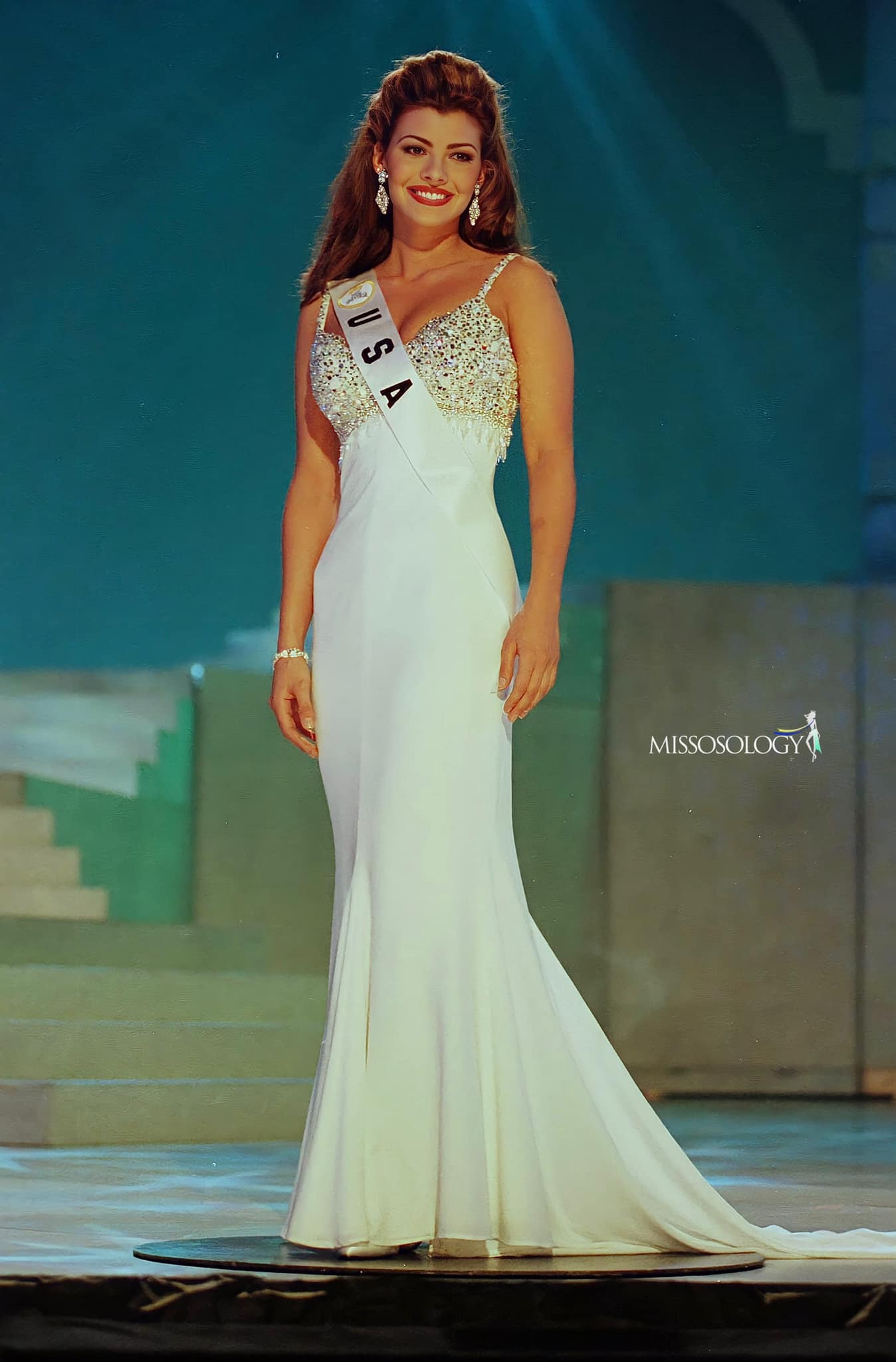 Missosology - 𝗧𝗜𝗠𝗘𝗟𝗘𝗦𝗦 𝗕𝗘𝗔𝗨𝗧𝗬 | Ali Landry, Miss USA 1996.... | Facebook