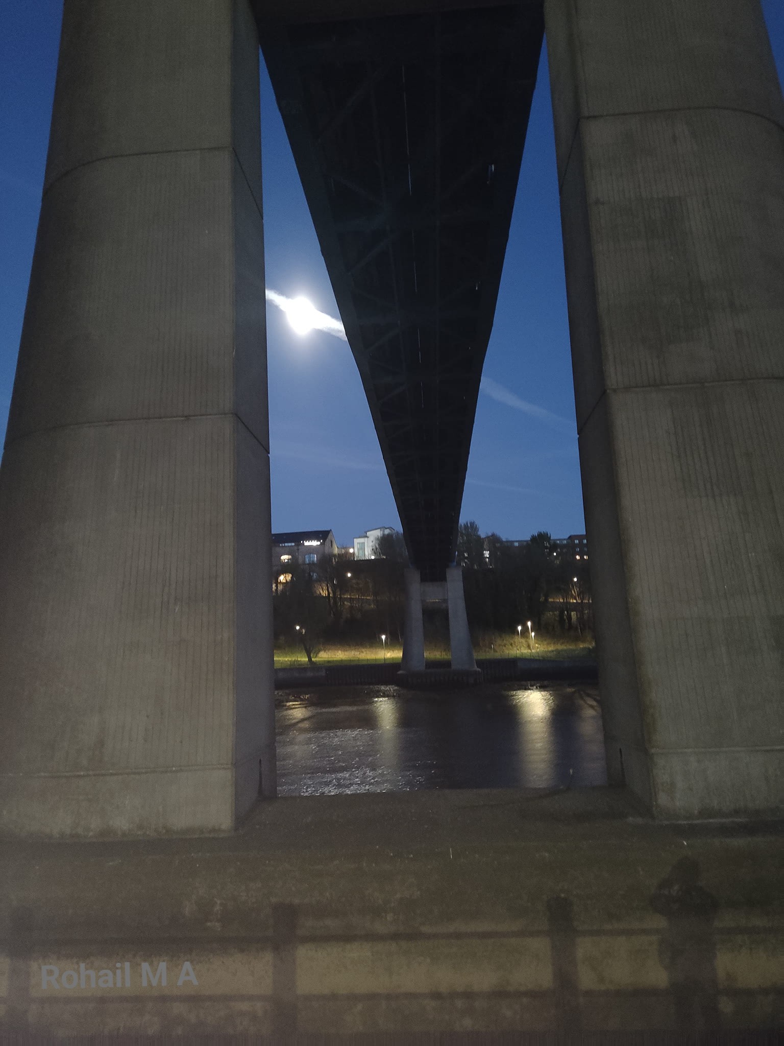 Idk where this is but it was captioned “Moon Bridge” how lovely 😍