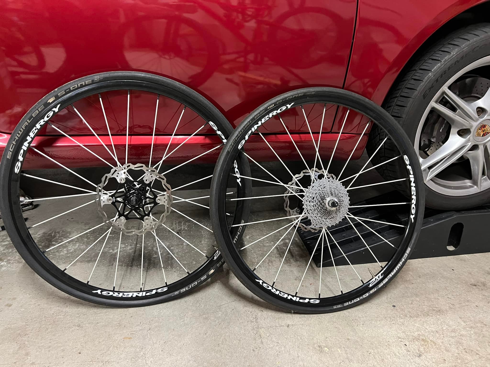 Selling a Spinergy Rev X Front wheel, tubular, 650C. Brack track