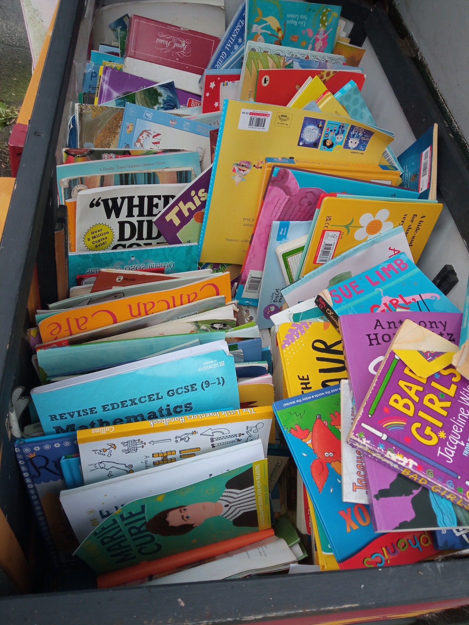 Do you know the roof... - Lowther Road Free Little Library