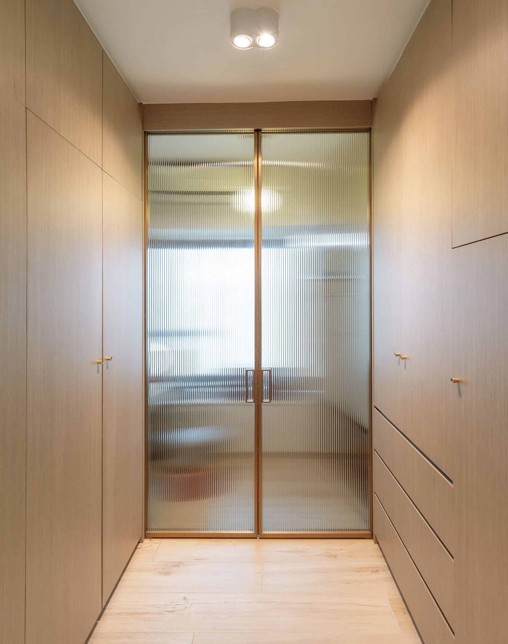 【將軍澳廣場 Tseung Kwan O Plaza】相連單位... - Modena Interior Design | Facebook