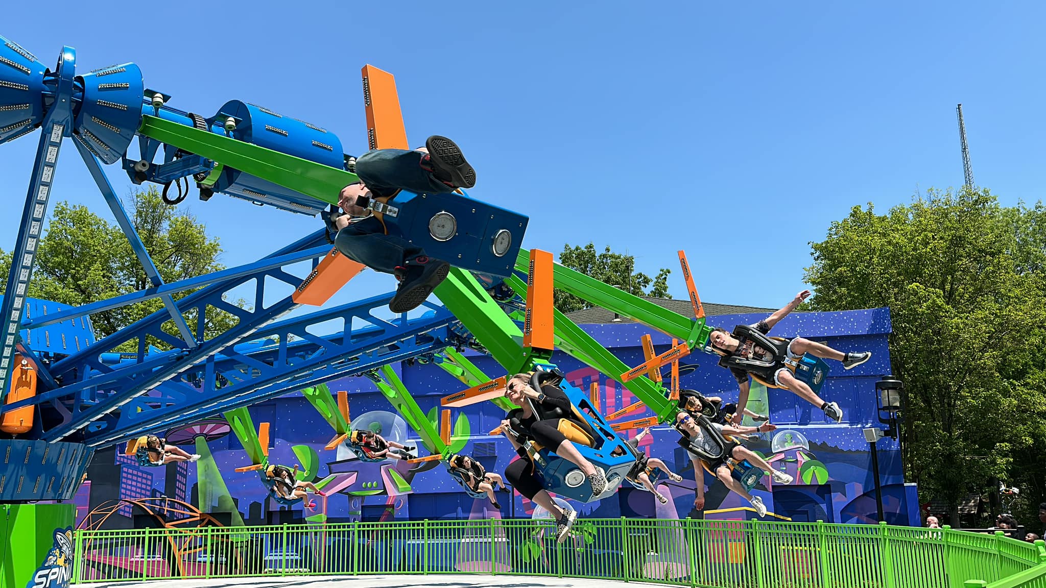 Kennywood's King Kahuna top spin ride