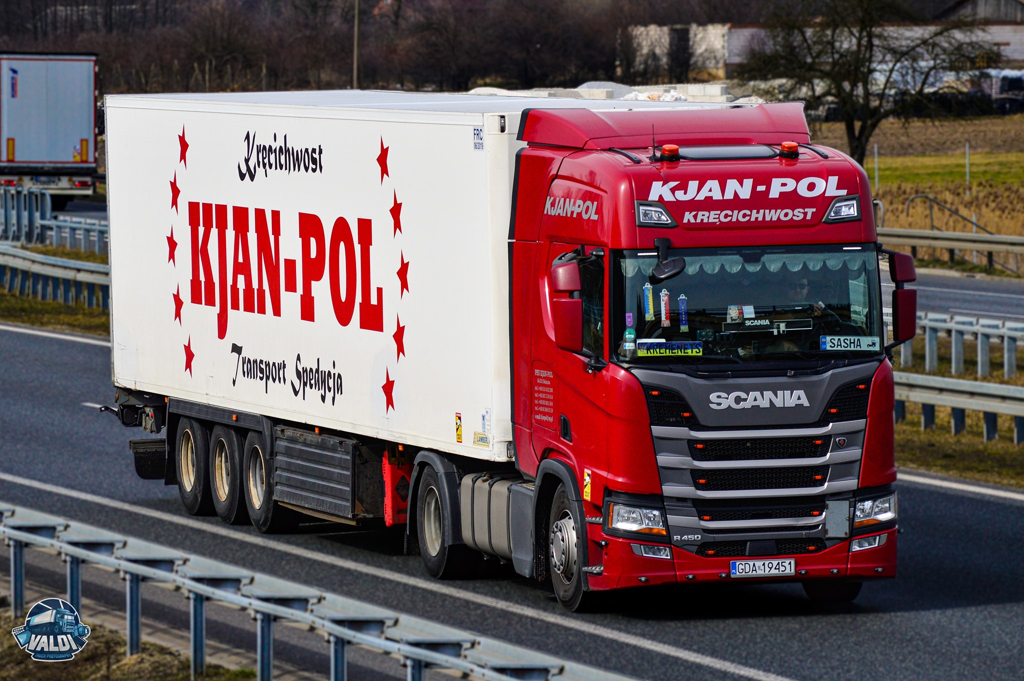 🇵🇱 Kjan-Pol Jan Kręcichwost 🇵🇱 - V A L D I- truck photography