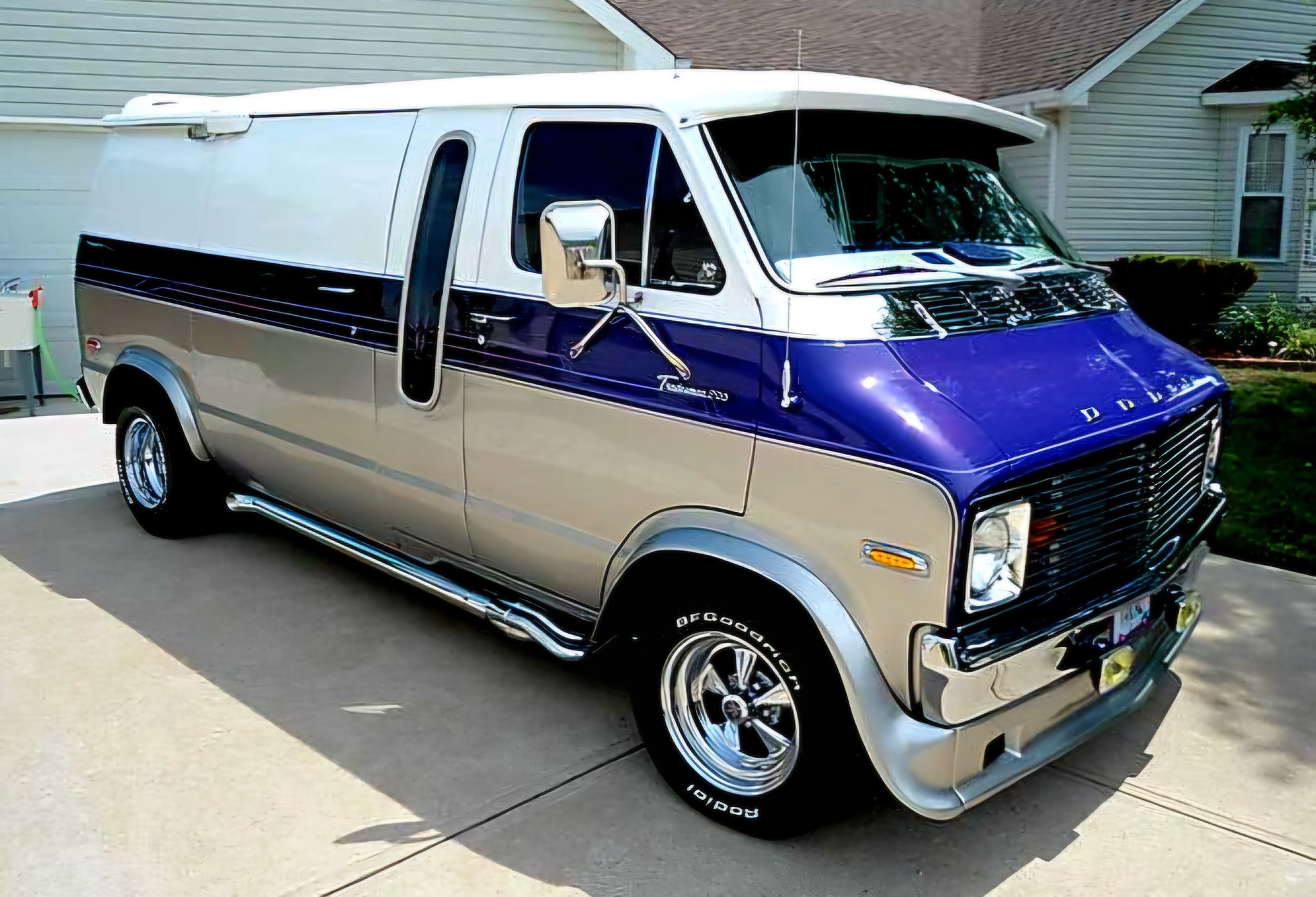 The Boogie Van - The Boogie Van added a new photo.