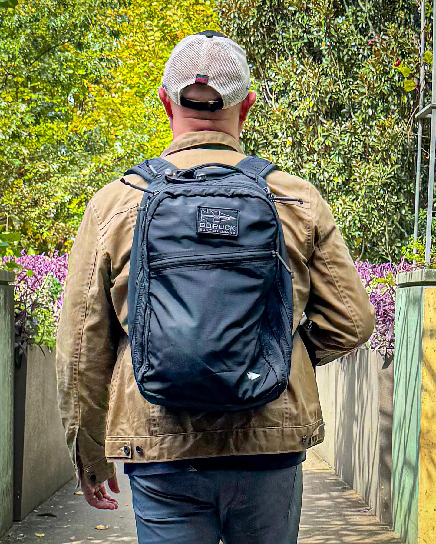 mit sloan patagonia backpack | Black Hole Mini MLC | Travel | Smolder Blue access items and the side compression straps Patagonia Black Hole Micro MLC
