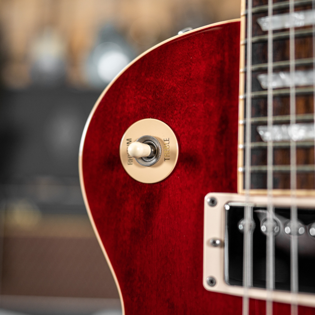 UNDER £1 🚨 This ridiculously clean 1998 Gibson Les Paul Standard