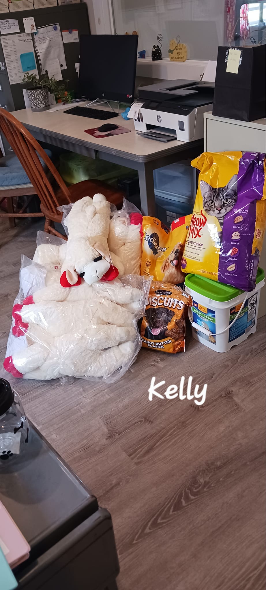 Sending out a huge... - Friends 4 Pound Paws Inc. Rescue