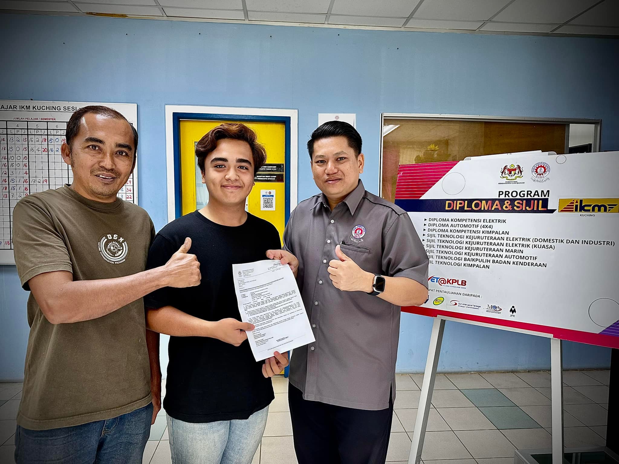 My IKM Kuching - Penyerahan Surat Tawaran Kemasukan Ke IKM... | Facebook