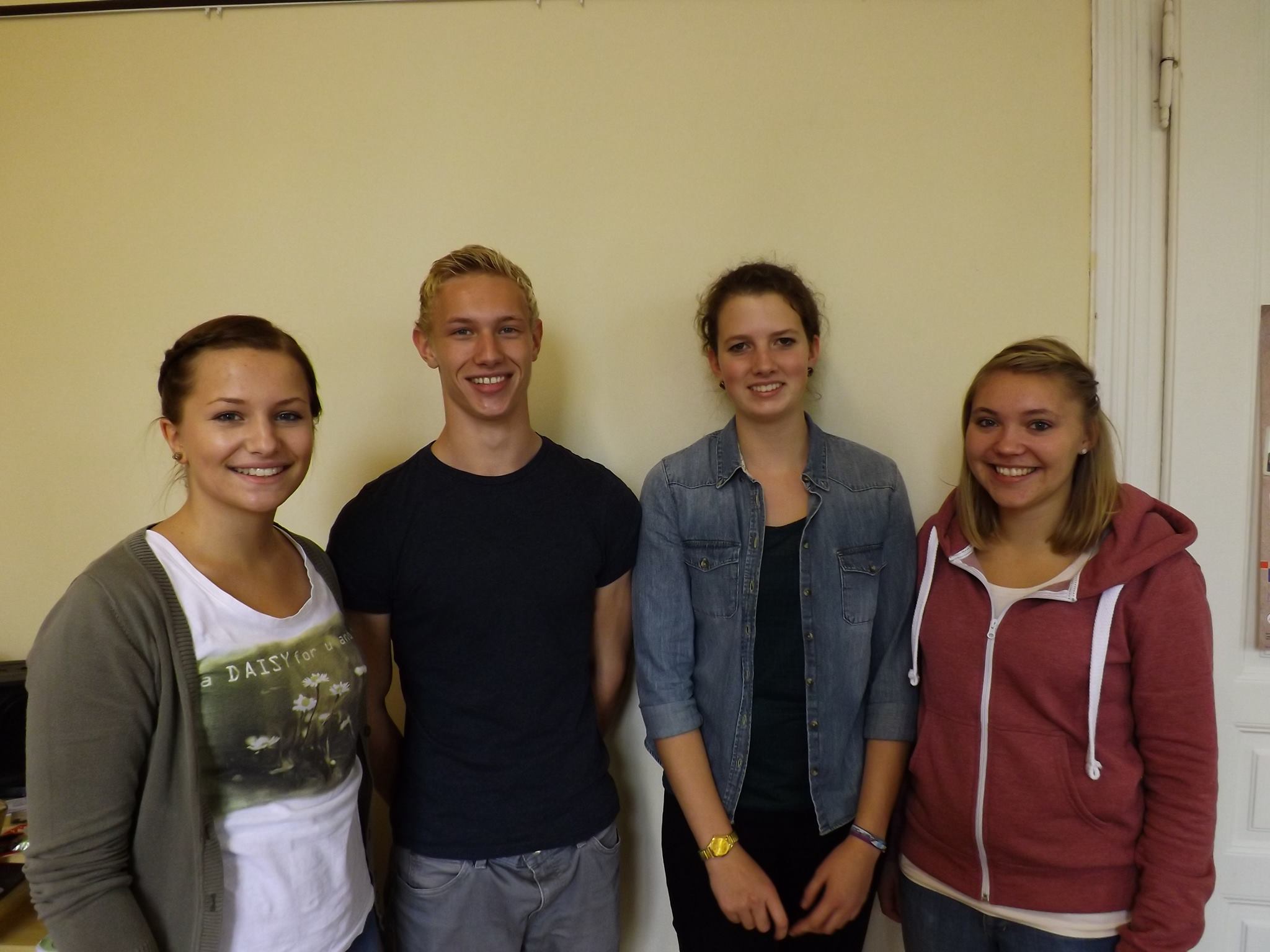 SV Gymnasium Arnoldinum - Unser Schülersprecherteam :) (Von links ...