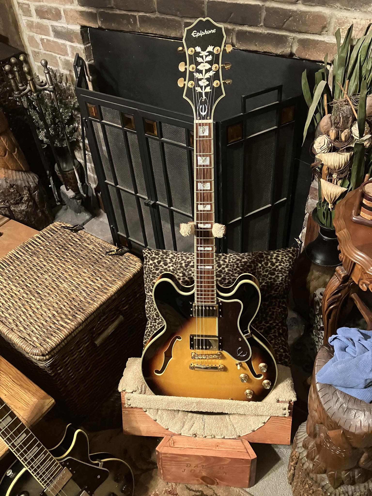What to consider when choosing between Epiphone Sheraton and