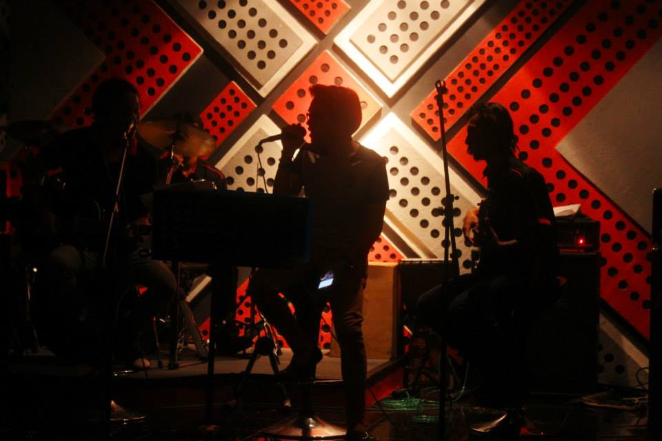 DV Caferesto & Live Music - Home
