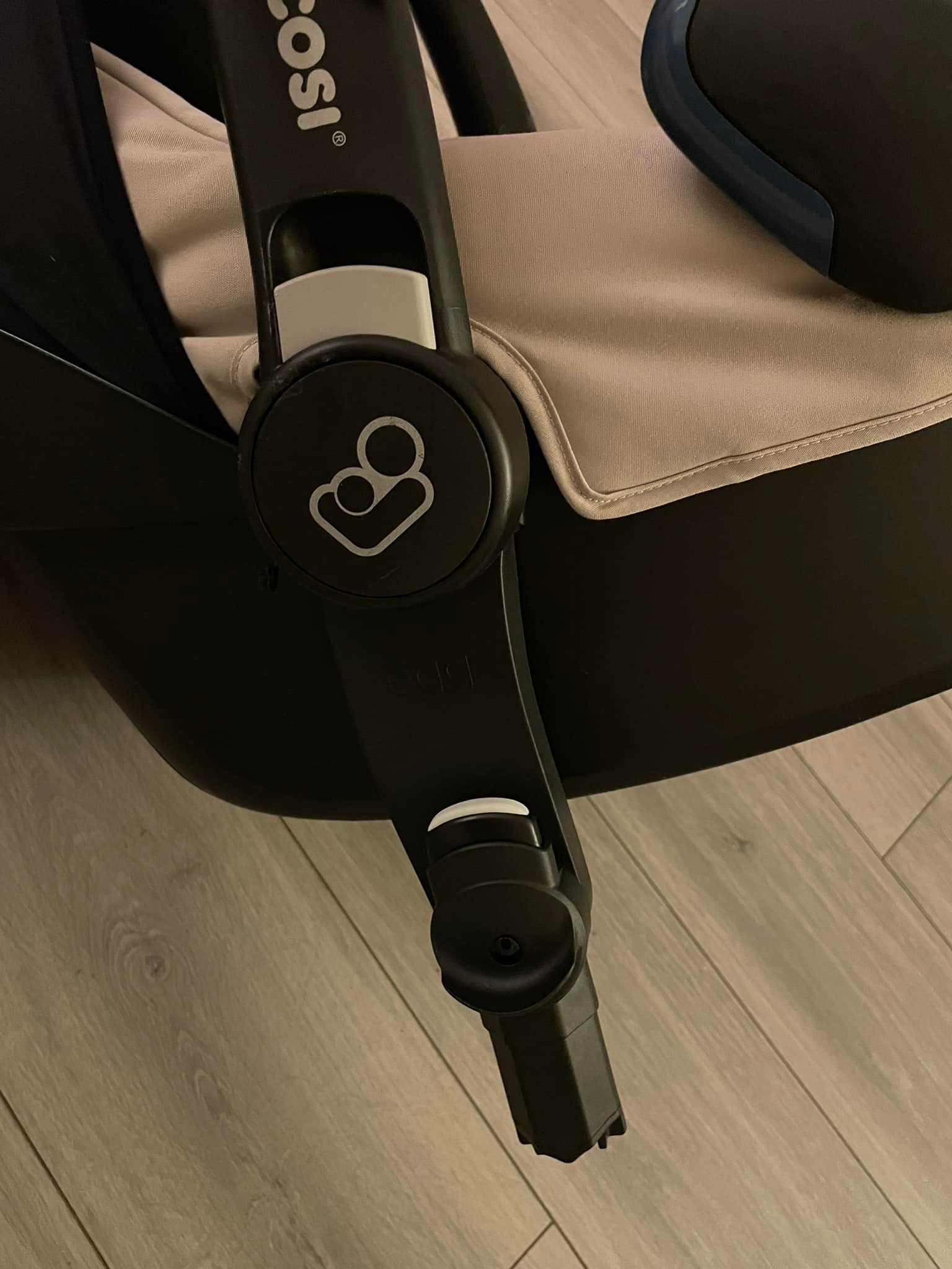 bugaboo carseats Fox 5 + Turtle Air Travel System black\/midnight black\/midnight Black Mistress Dive and Rise Size:137 - 2021/2022 Borderless to Debut Helmet Aeroflex foam that is