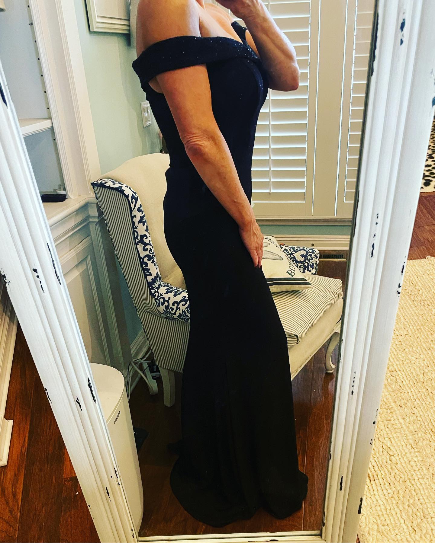 Cari's Closet Consignment Boutique and Formal Wear