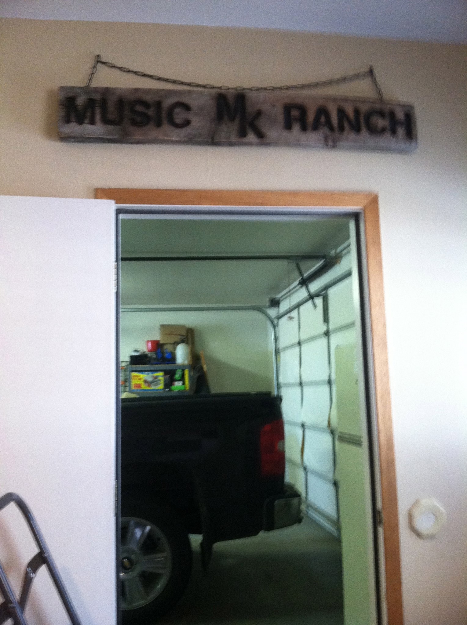 M Hanging K Music Ranch