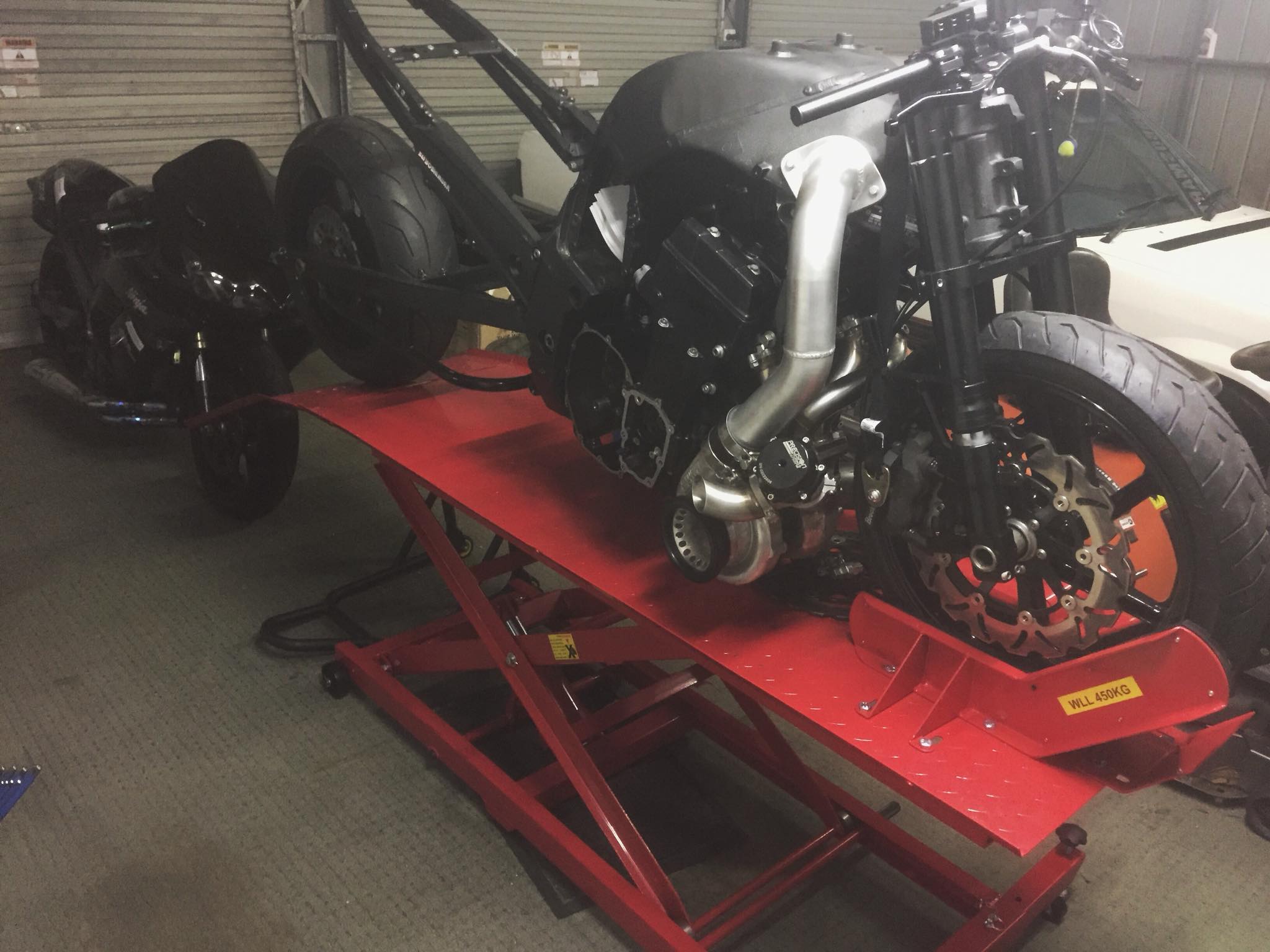 Tuning this over the top turbo Kawasaki ZX-14