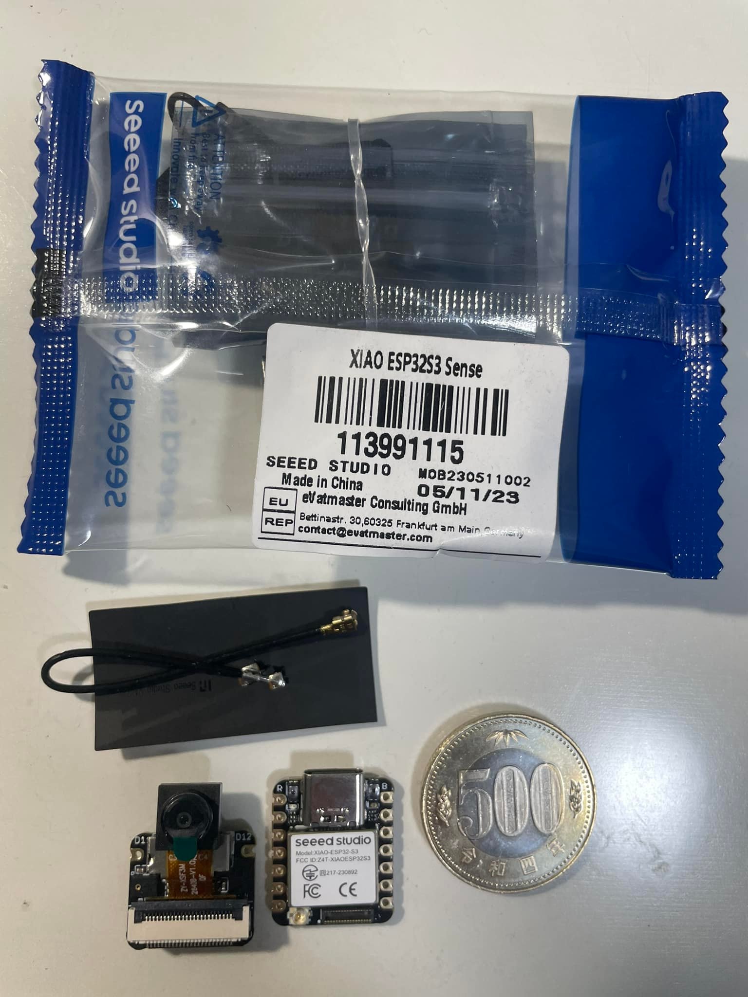 seedstudio xiao ESP32S3 Sense届きました。 サンプルのtake_photoは