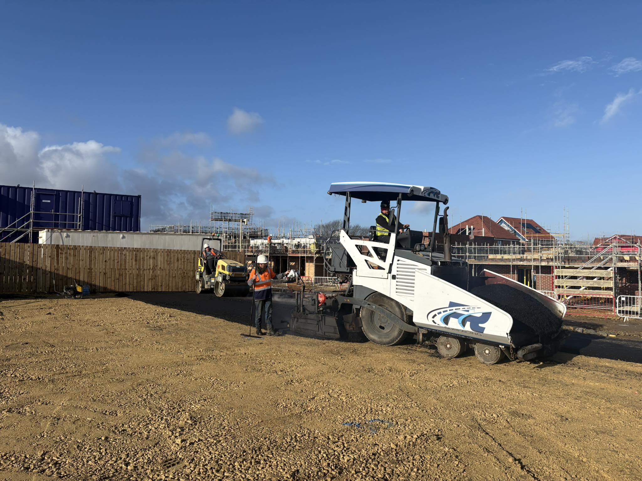 FR Surfacing - Machine package With all men and tools We cover the full ...