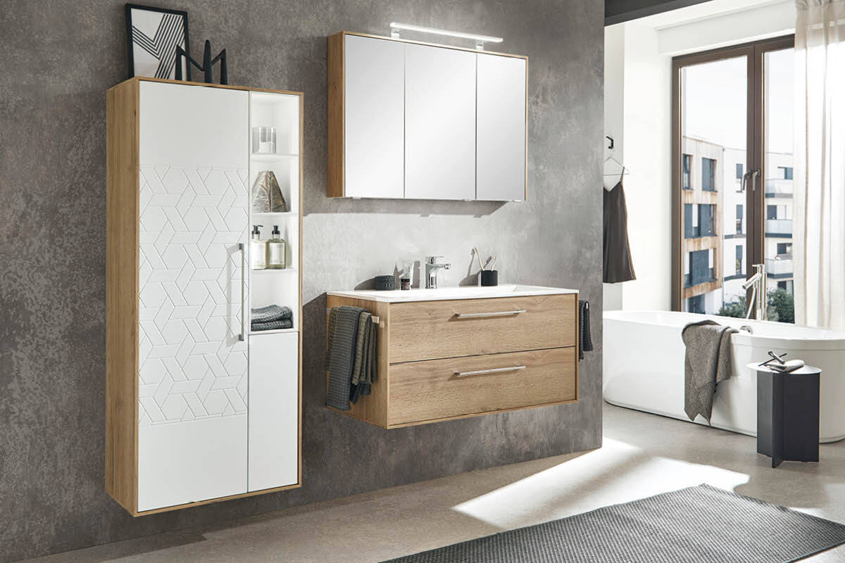 Einfach, simpel und gut: Unsere Badezimmer Kollektion von DIETER KNOLL überzeugt durch ansprechendes Design und praktische Aufteilung. 👌🏻 Schrankbeleuchtung und Ornamentoptik geben das gewisse Etwas: https://fcld.ly/31/album/badezimmer