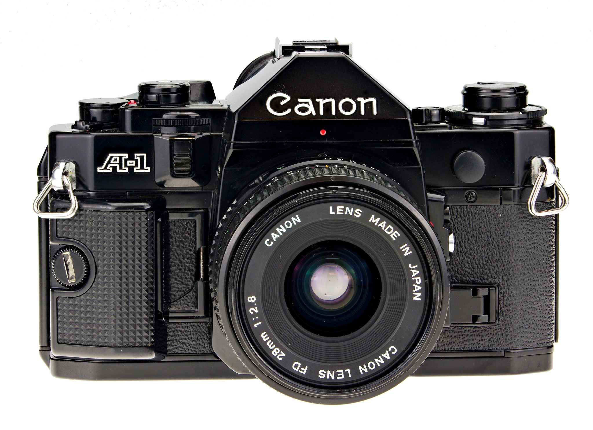 Just got the Canon A-1 with an FD 28mm 2.8 lens 😍 both in mint