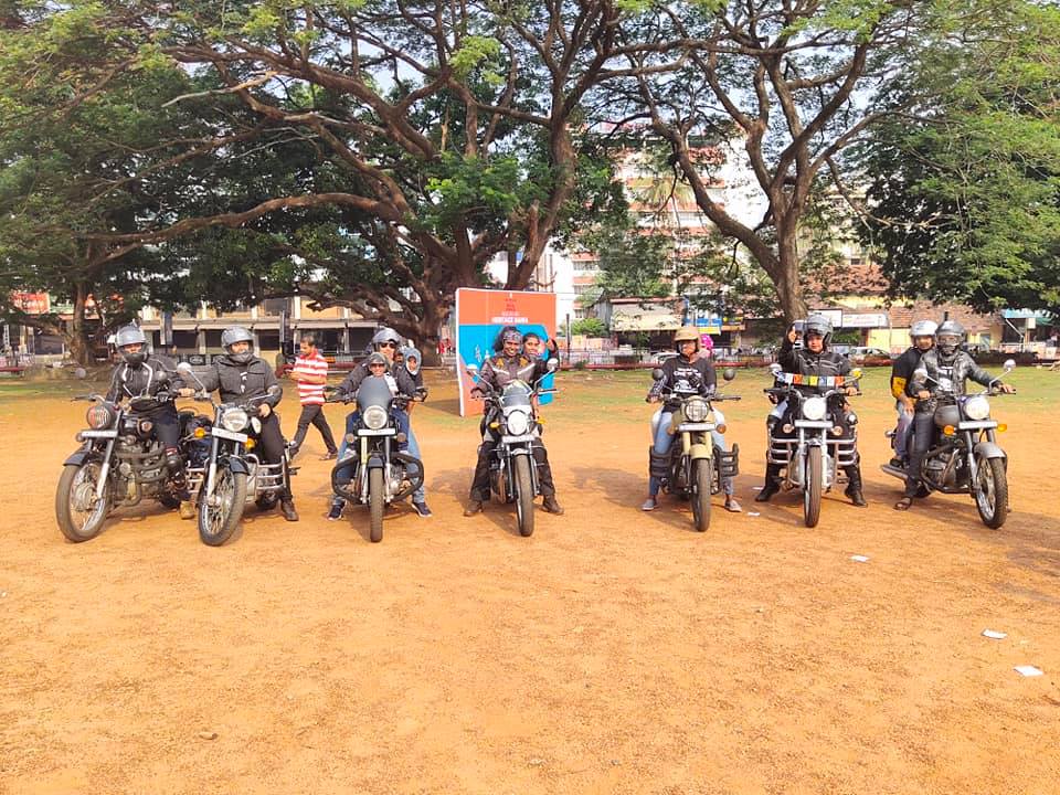 With Thrissur Heritage show room .... One ride ... Thekkinkadu ...