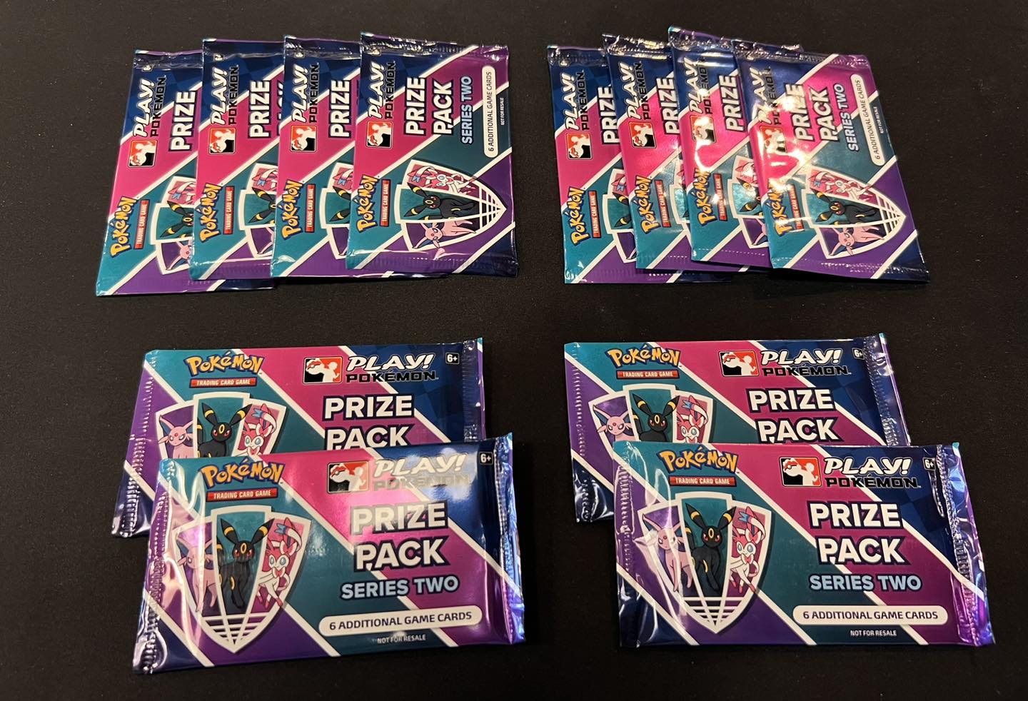 What are the contents of Pokémon Prize Pack Series Eight?