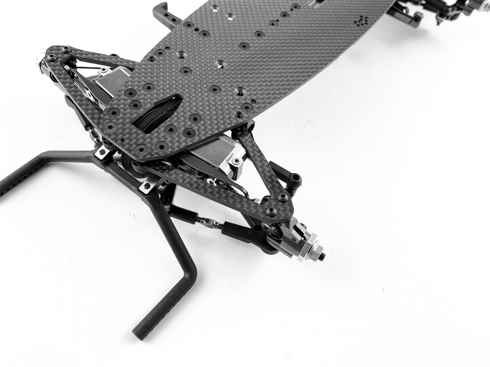 WEIRC Awesomatix A800R用1.5mmアルミシャーシビス付き1 🔥 1.5mm ALU CHASSIS🔥 New from WeiRC are two different 1.5mm