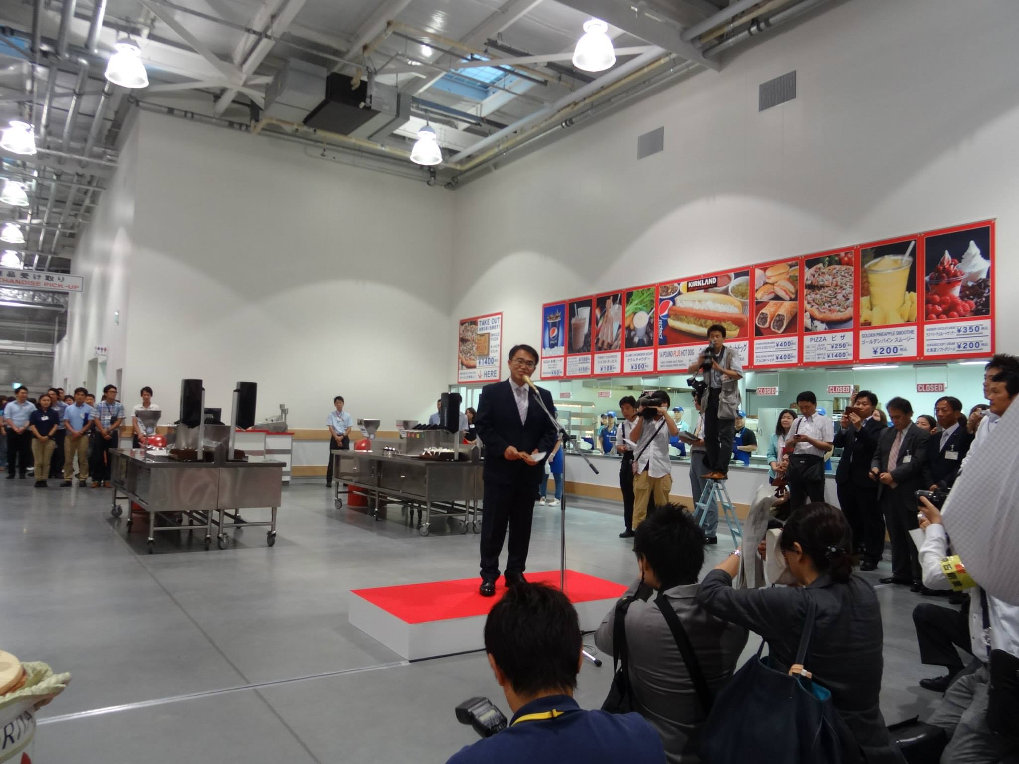 コストコ ホール セール 中部 空港 倉庫 店