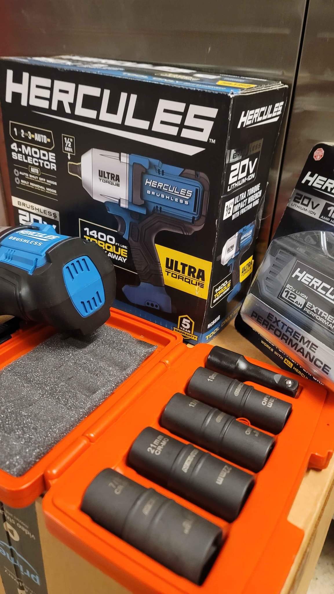 Hercules 1/2 Ultra Torque impact with Hercules 12 amp battery and ...
