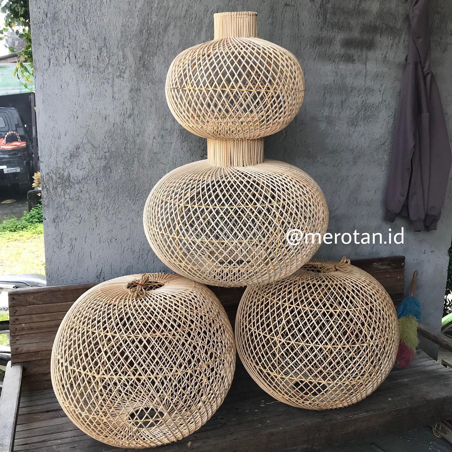 MEROTAN.id - Kami menerima berbagai macam pesanan...