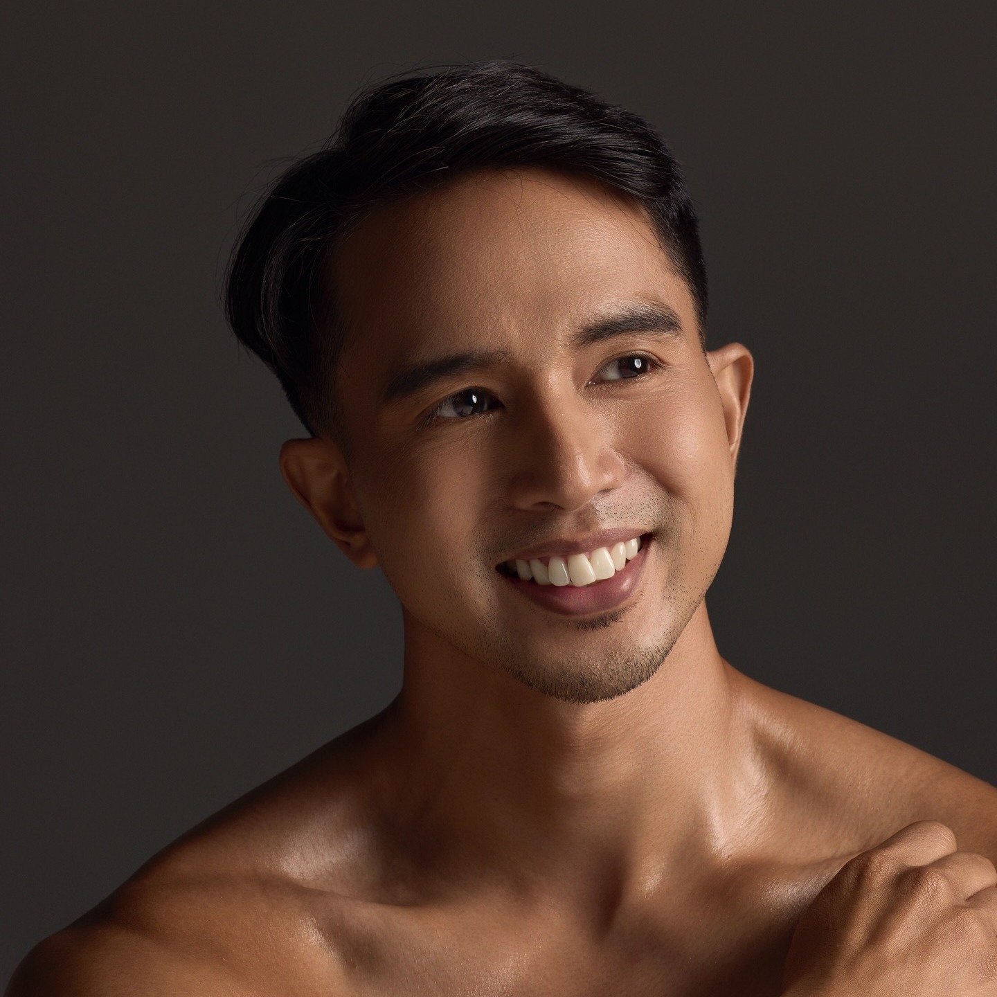 Men's Health Philippines - Hitting stands today is our October 2014 ...