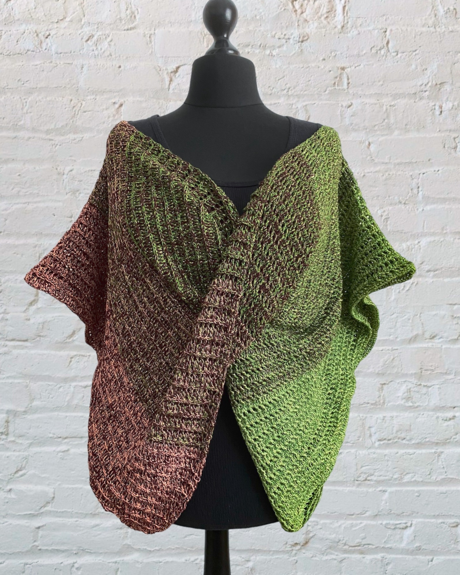 Crazypatterns - Beautiful crochet pattern for wide poncho 