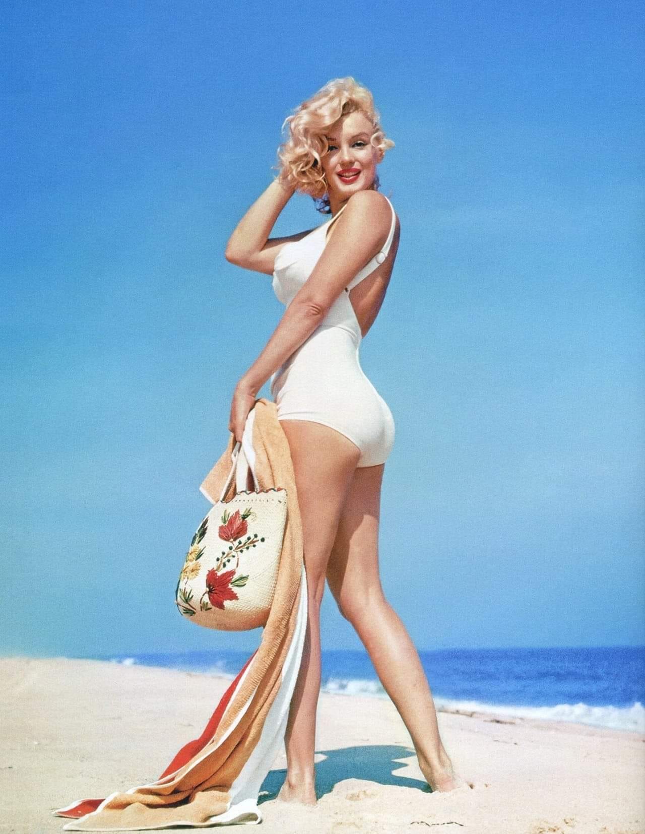 Marilyn Monroe at Amagansett Beach in Long Island photographed by