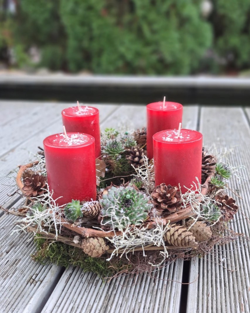 Adventskranz „Natur in Rot