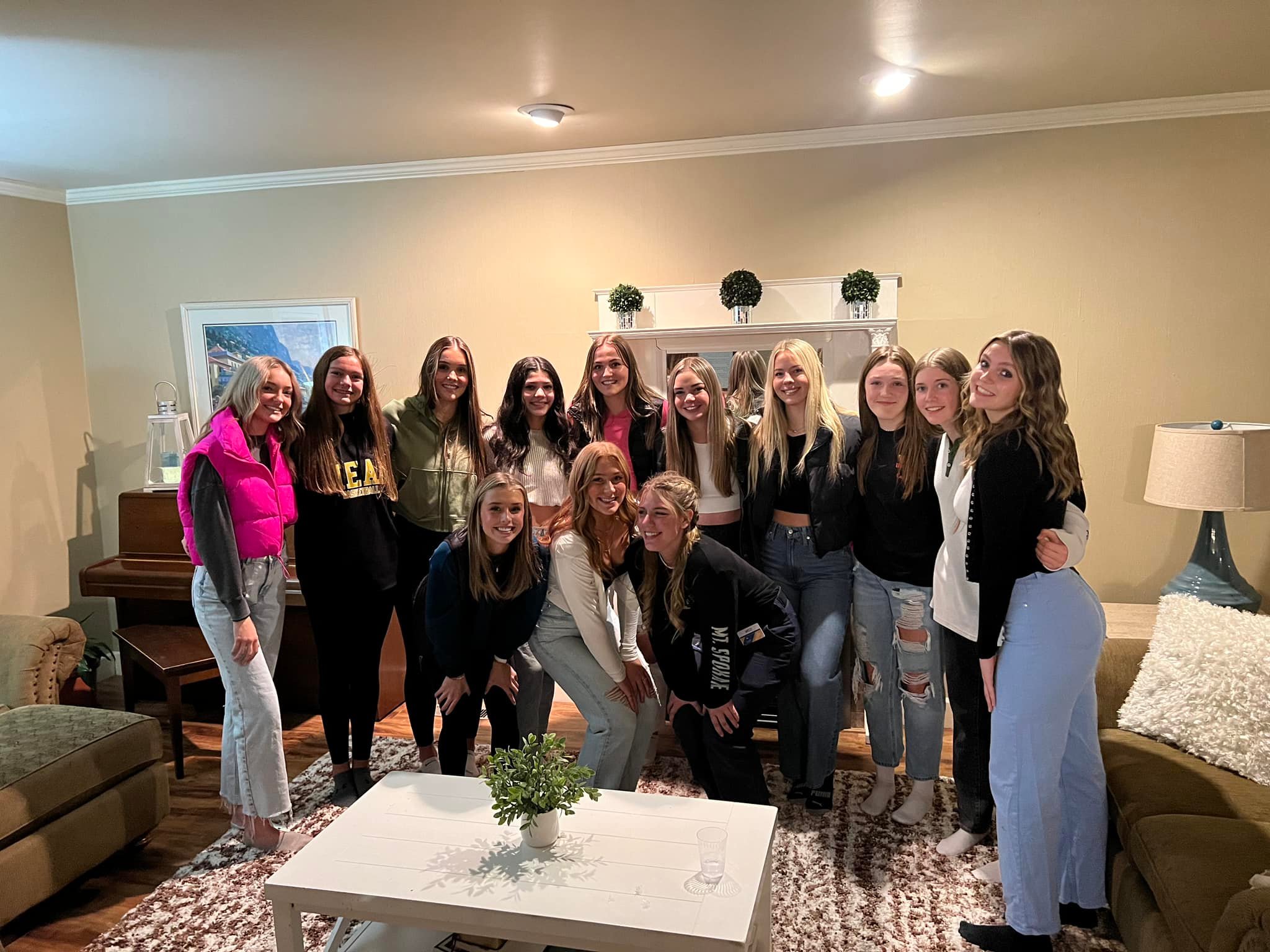 Mead High School Girls Basketball