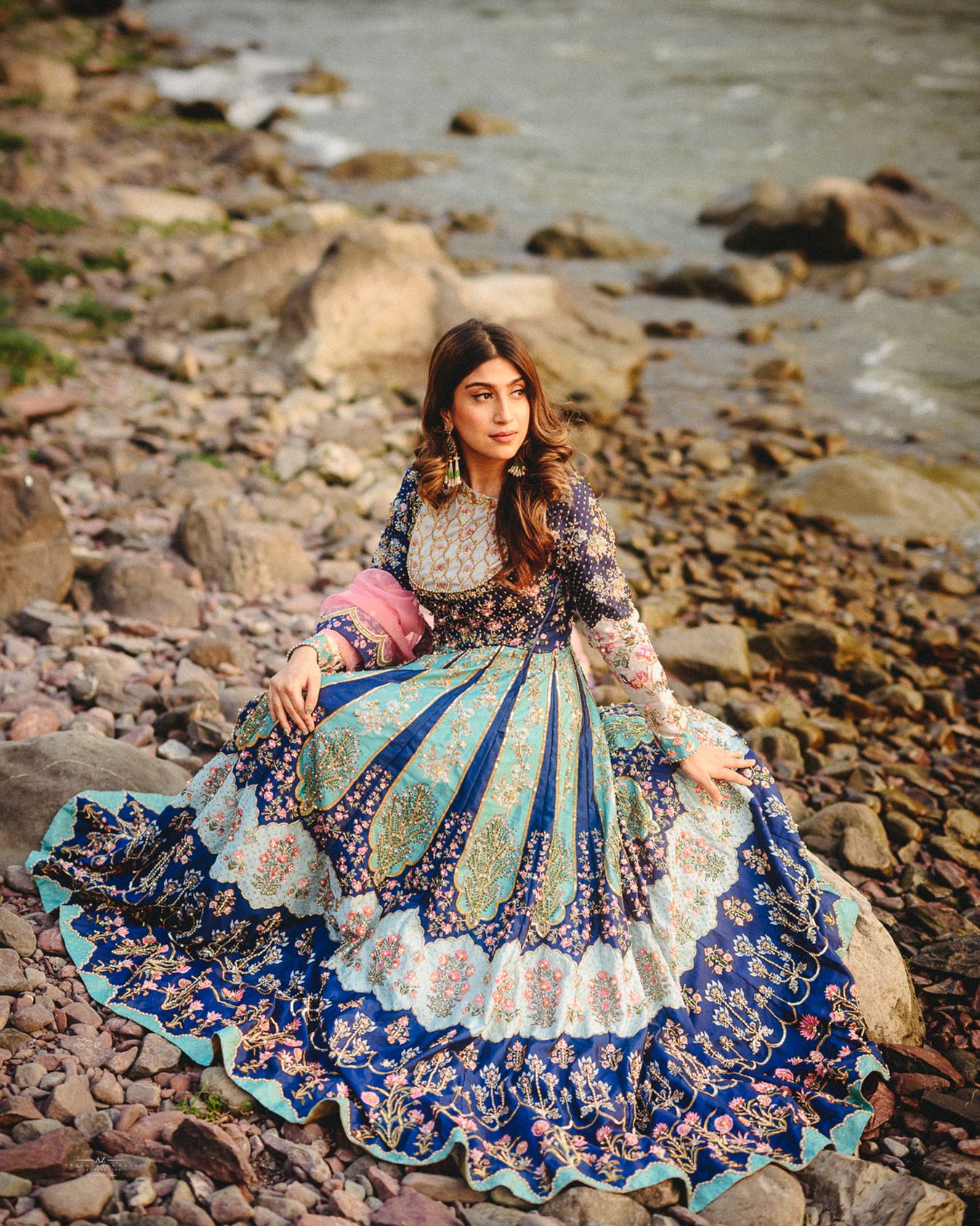 @thekhanblog_ looks radiant as she... - MBM.Maria Basit Malik